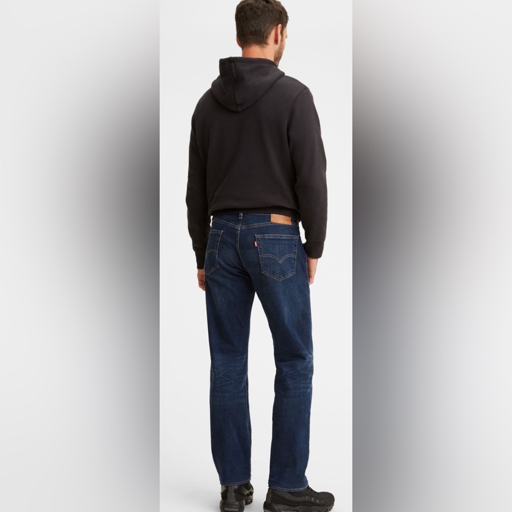 Never worn Levi’s 505 jeans for Men.